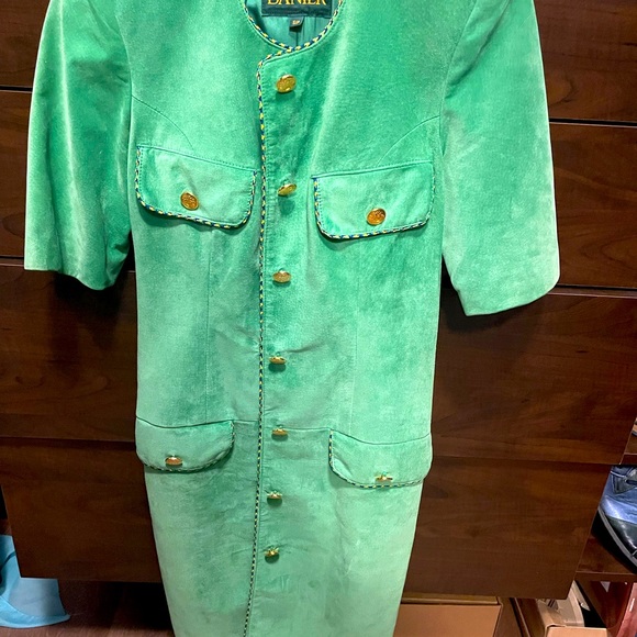 Beautiful green suede dress - Picture 1 of 2